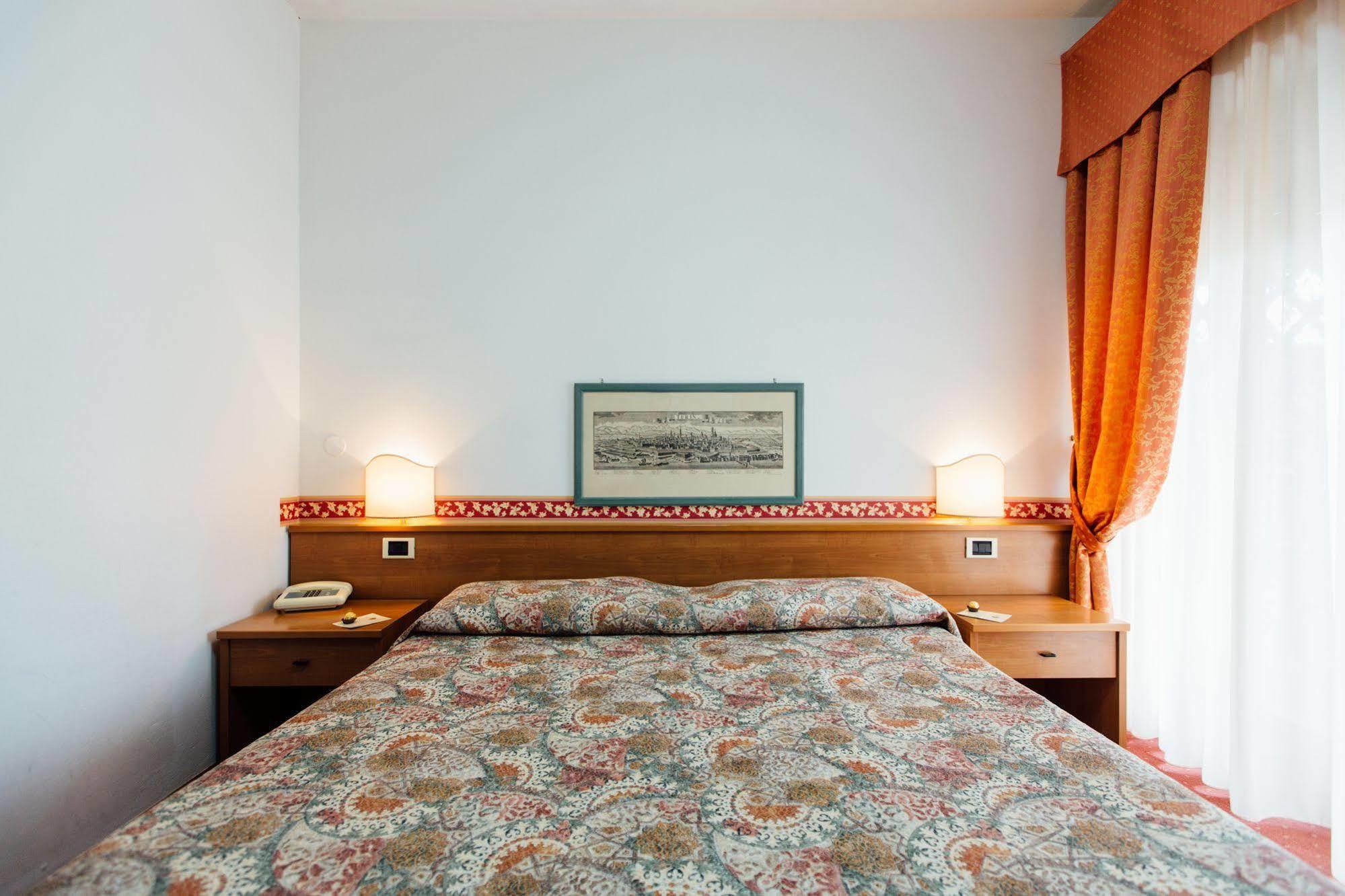 פונטבלנדה Hotel Cala Di Forno מראה חיצוני תמונה